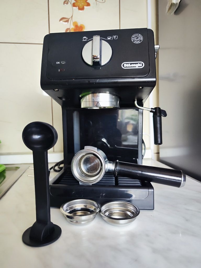 Expresor DeLonghi