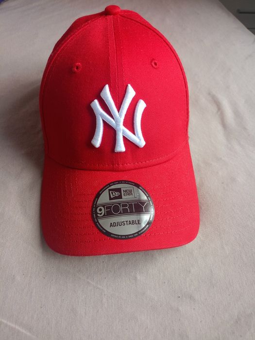 Vând șapcă sport/fashion, produs de calitate,mărime reglabila.