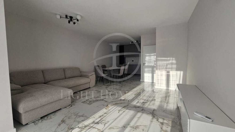 Продава се Тристаен апартамент в Пловдив, Гагарин - 121 кв.м за 1612 €/кв.м - Снимка #1