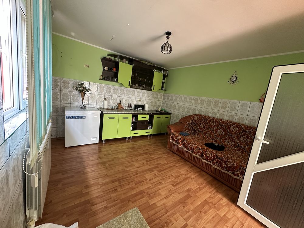 Casa de vanzare / Schimb cu apartament la parter