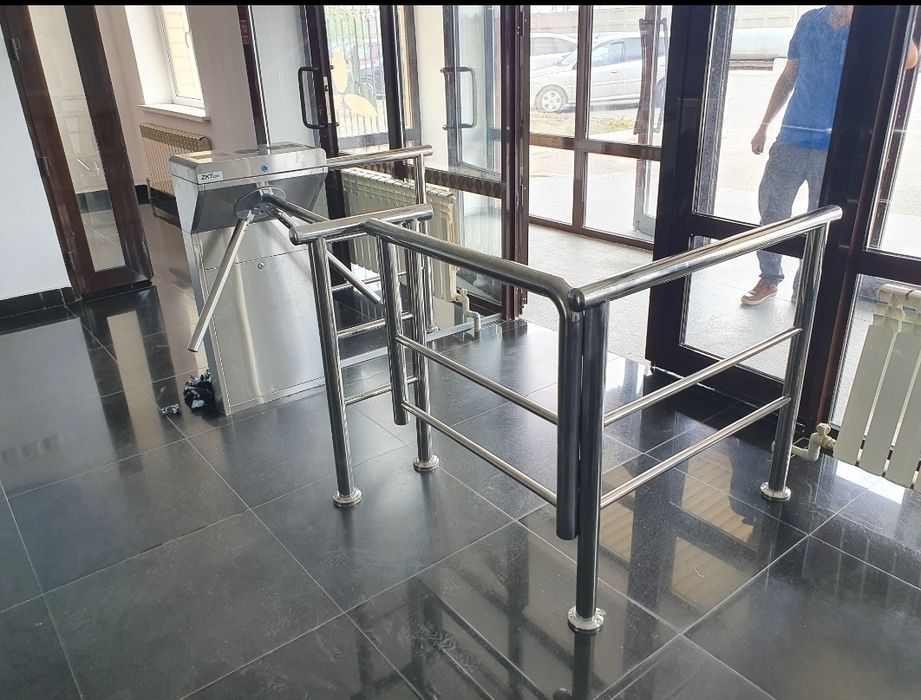 Установка турникетов, системы контроля доступа