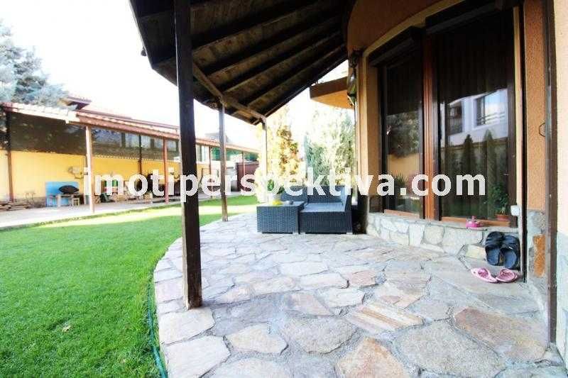 Продава се Къща в Пловдив, Остромила - 240 кв.м за 1218 €/кв.м - Снимка #17