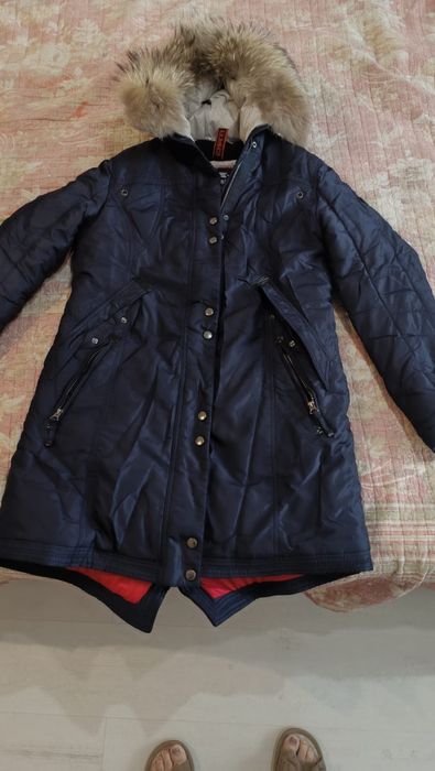 Продам тёплую женскую зимнюю куртку