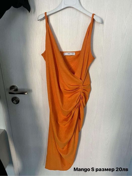 Чисто нова оранжева рокля  Манго