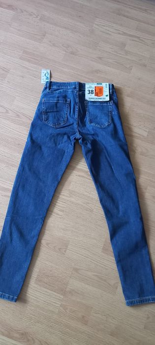 Blugi M/38/40 noi ,dama