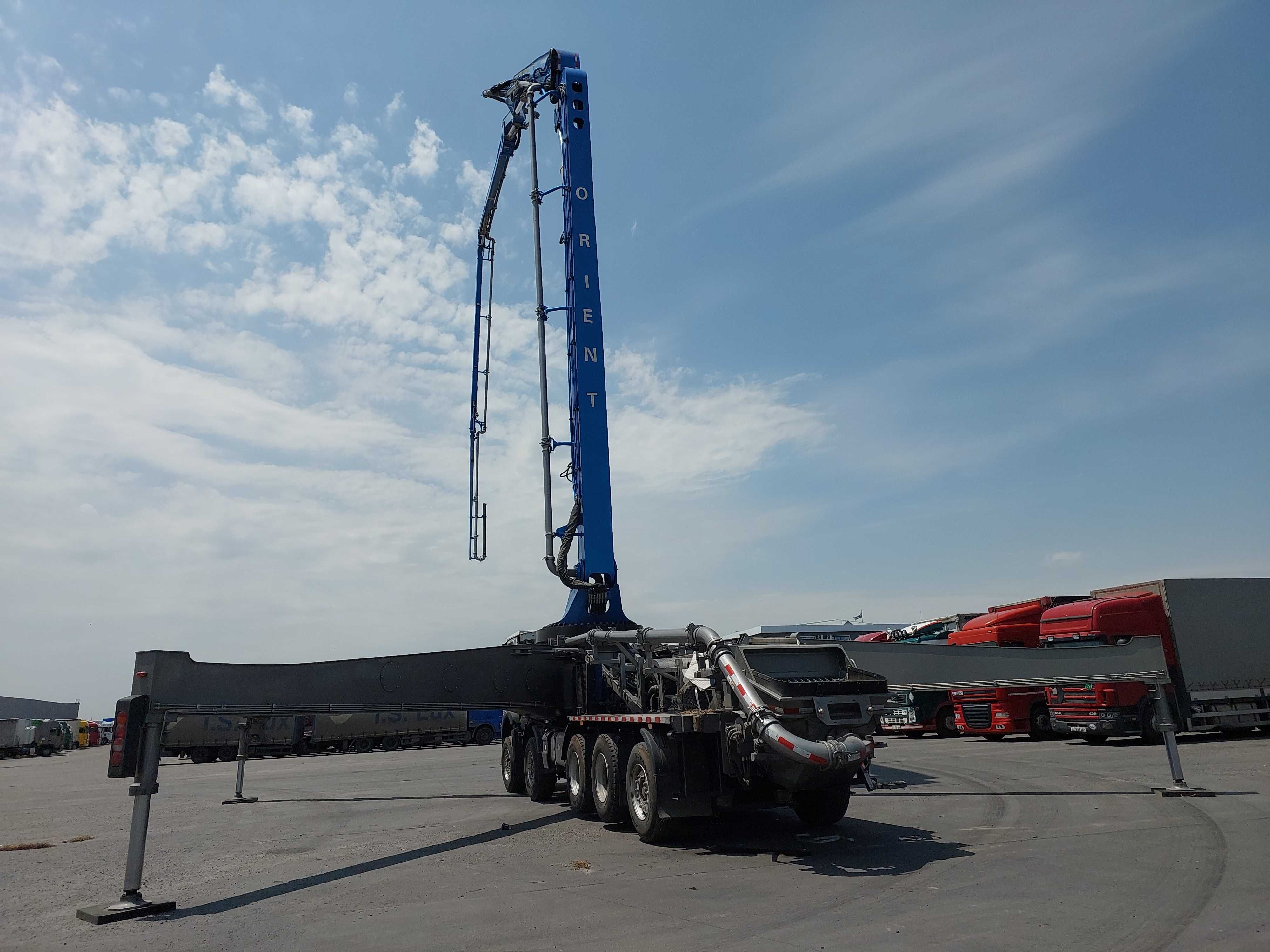 Автобетононасос Howo Jiuhe JH63