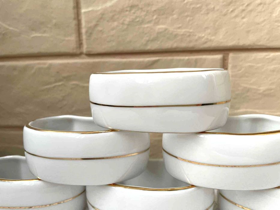 Големи порцеланови пръстени за текстилни салфетки от Полша