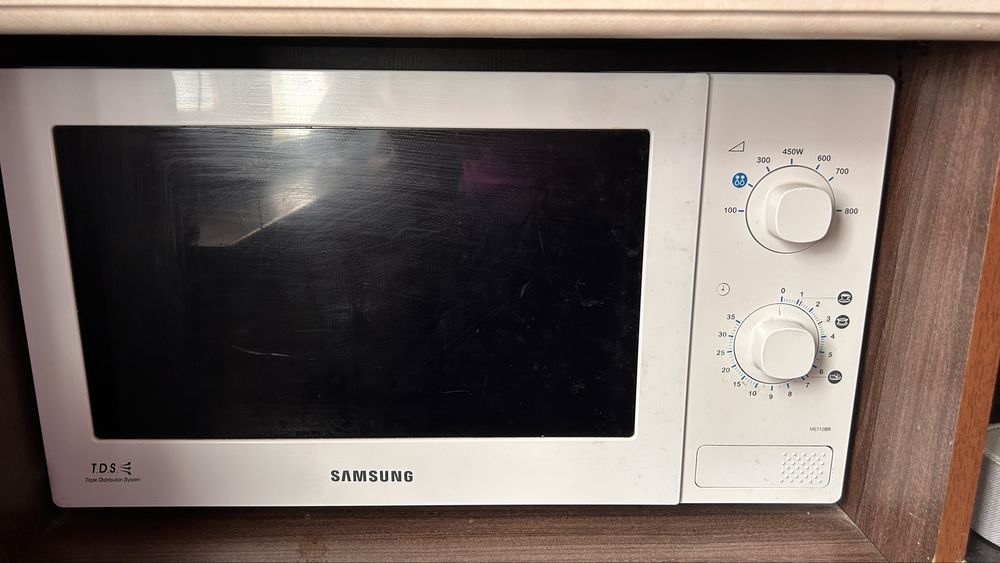 Микроволновая печь Samsung 10 000т