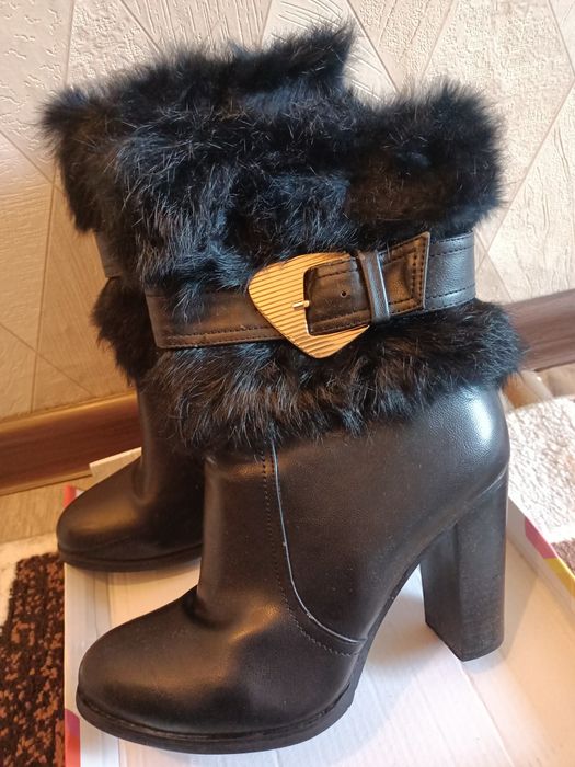 Зимние сапоги  отличном состоянии