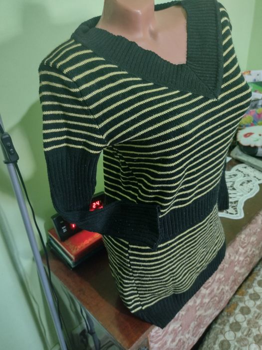 Bluze, cardigane vara, pantaloni, pulovere, geanta