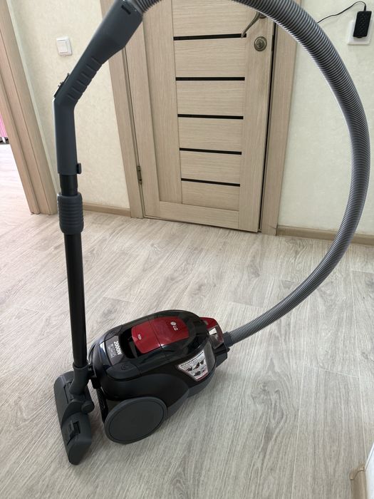 Срочно продам пылесос