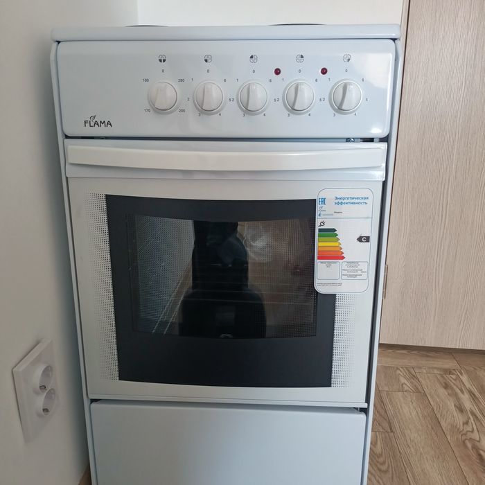 Продам электрическую плиту
