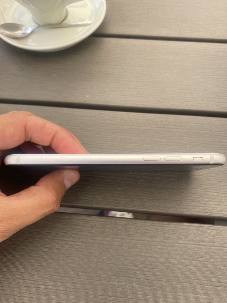 Iphone SE 3- 2022 г. Айфон SE 3