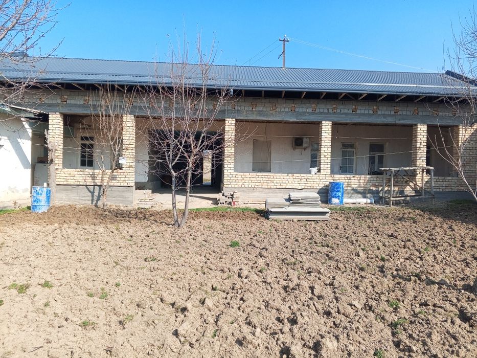 Hovli sotiladi 8,5 sotix