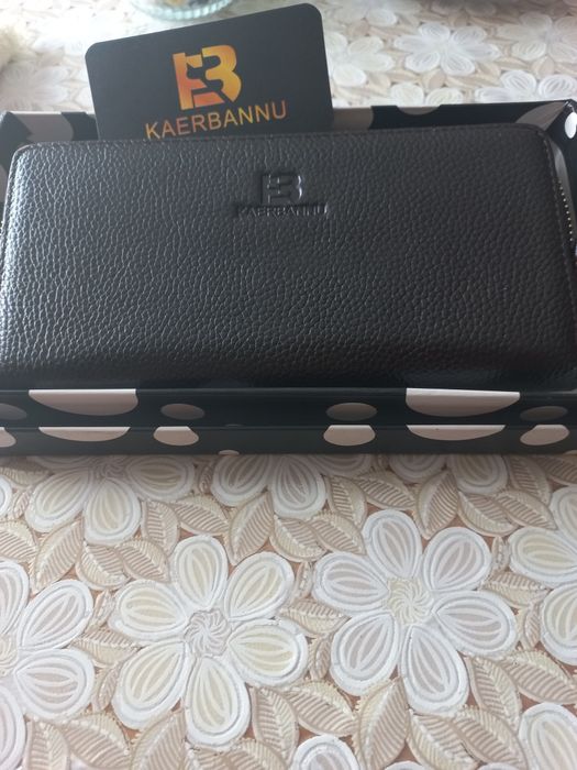 Продаётся кожаный кошелёк KAERBANNU