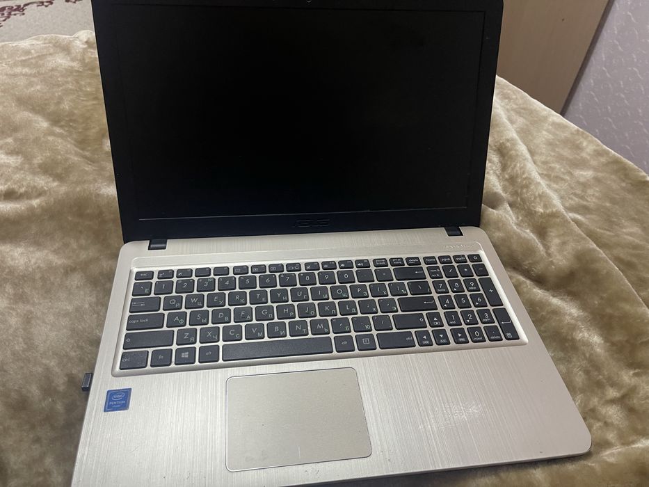 Продам ноутбук срочно