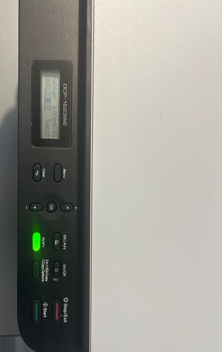 Продавам мултифункционално устройство Brother DCP-1623W