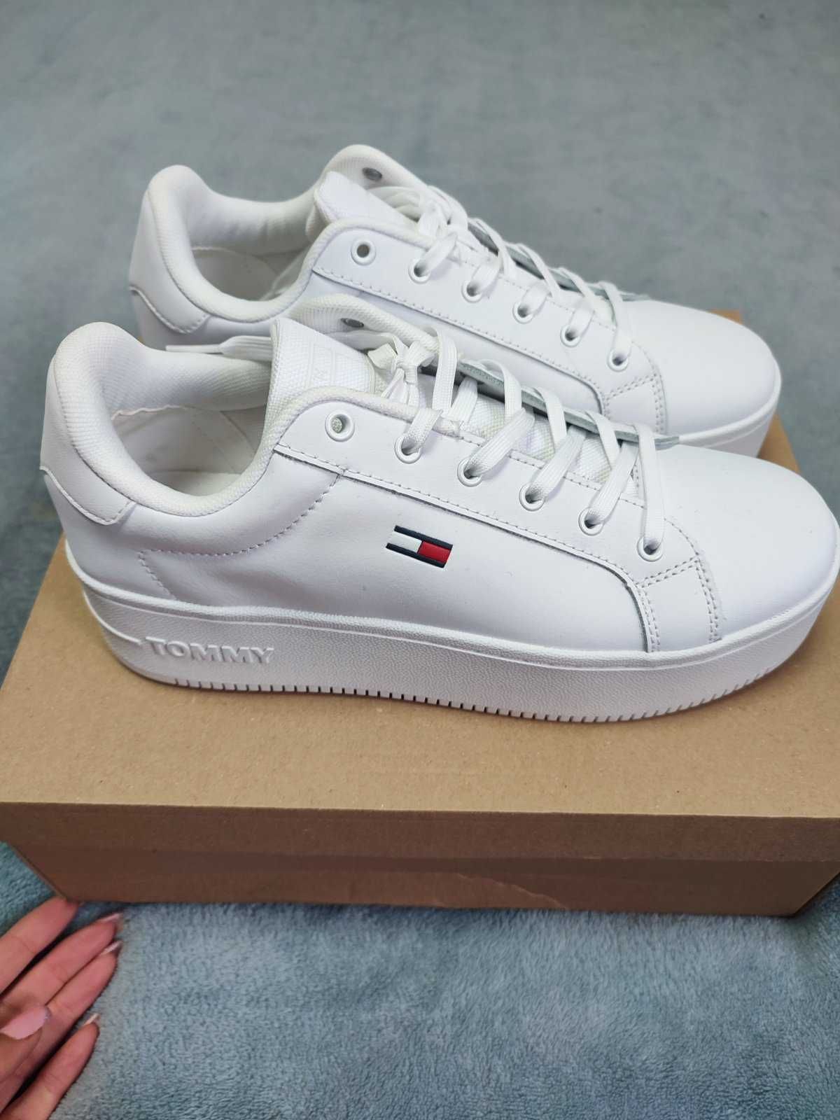Оригинални кожени сникърси Tommy