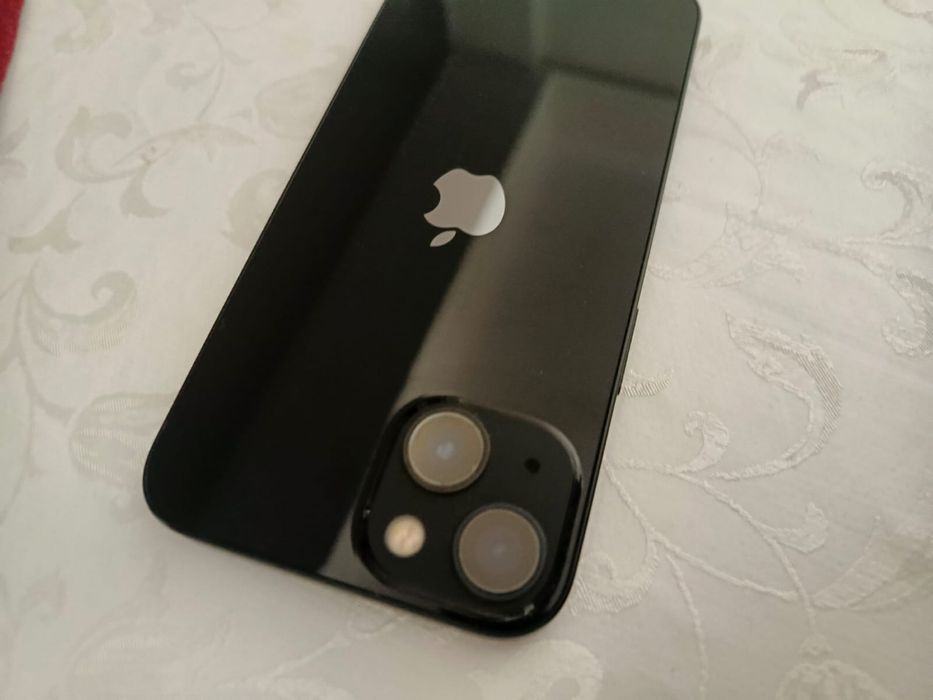 Продаю Айфон 13 128гб аккум 92%