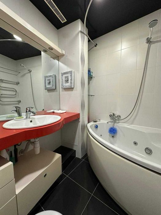 3-х комнатная квартира с гардеробной внутри на массиве Ц-1 ID: 4386