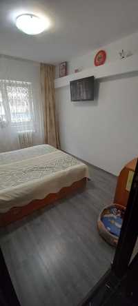 schimb cu casă apartament 3 camere Titan