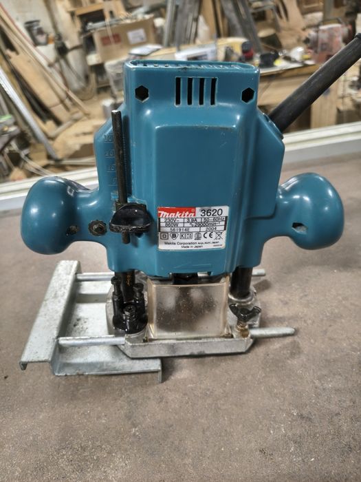 Оберфреза Makita 3620