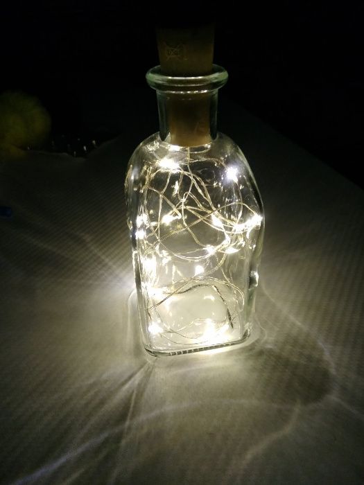 Светеща бутилка с топла бяла или RGB светлина