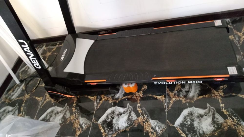 Беговая дарожка genau