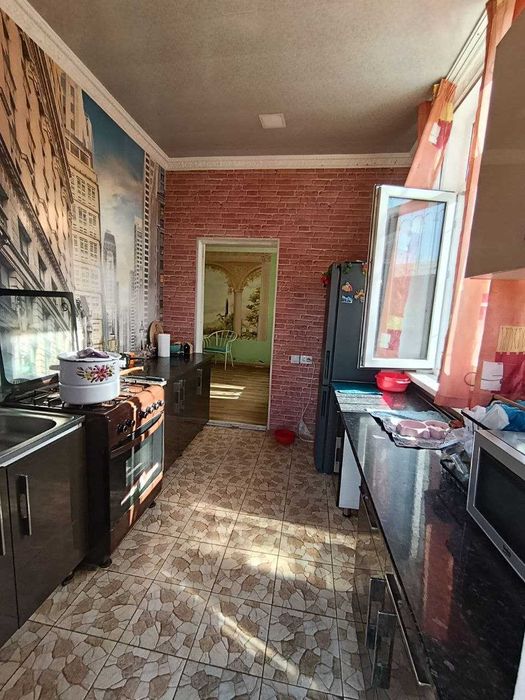 Дом  4.5 сотки. Чирчик состояние среднее