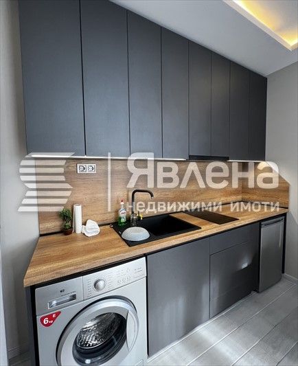 Дава се под наем Двустаен апартамент в Варна, Център - 50 кв.м за 700 € - Снимка #3