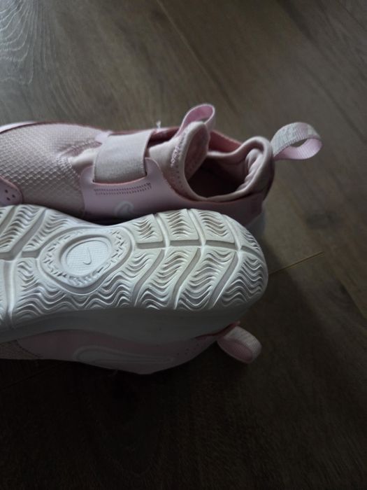 Adidasi Nike fete mărimea 27