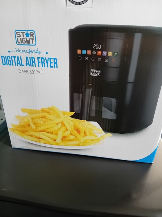 Airfrayer cuptor cu aer cald