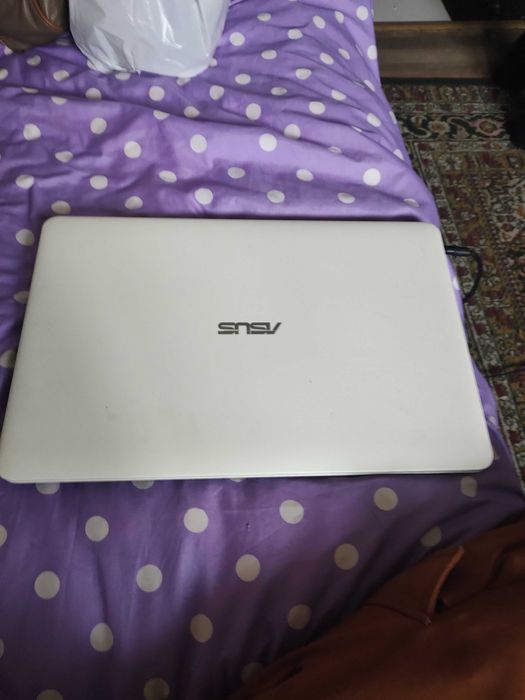vand leptop asus stare buna