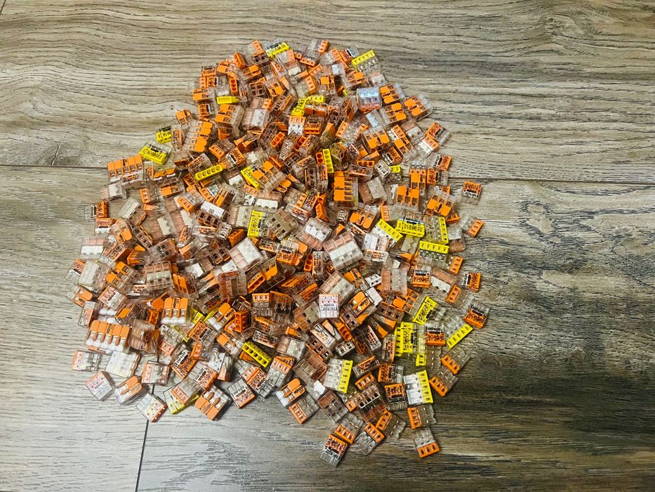 Wago клеми за свръзка на кабели