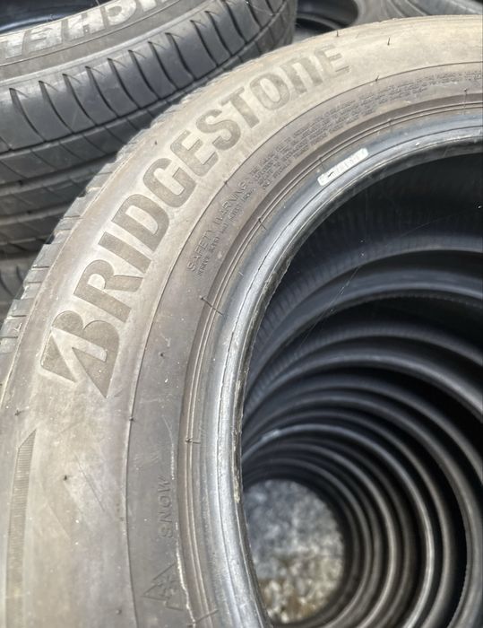 Anvelope de iarna 215/65 R17