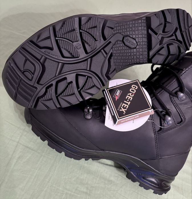 Кубинки HAIX номер 37 и 43 и LOWA номер 43,5 военни, ловни обувки