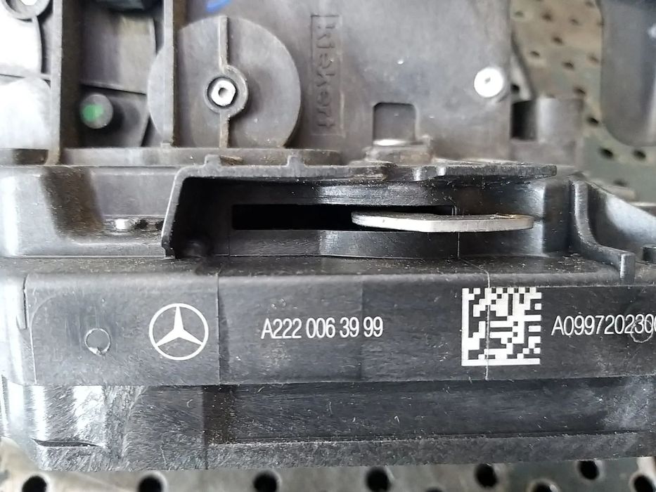 Broasca usa stanga fata mercedes c class w205 a2220063999 a0997202300