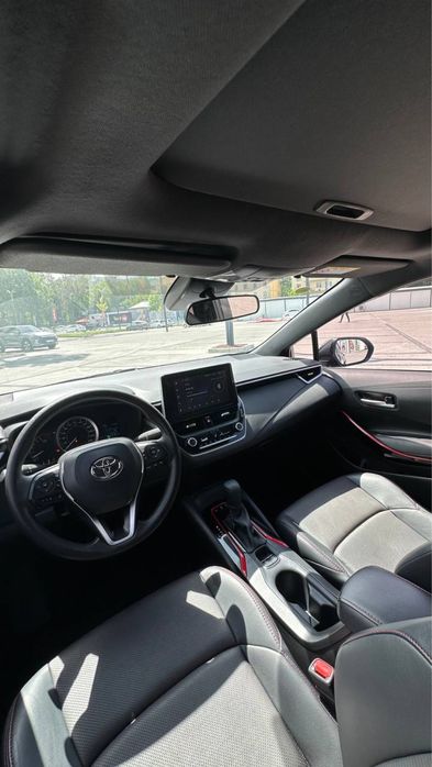 Toyota Levin srochna sotiladi