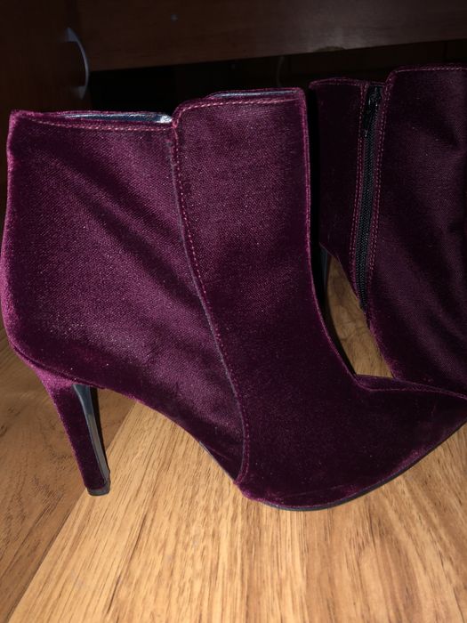 Боти от велур на ток