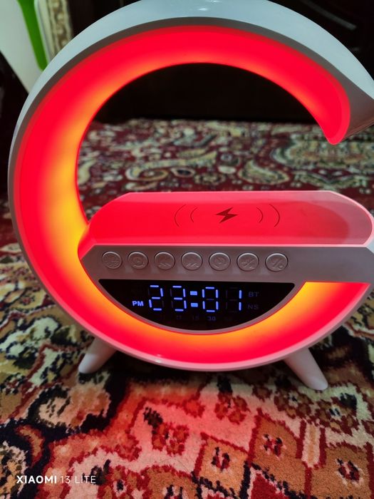 ночник ва колонка сотилади