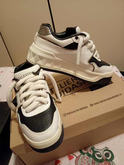 Adidași superbi nr.34