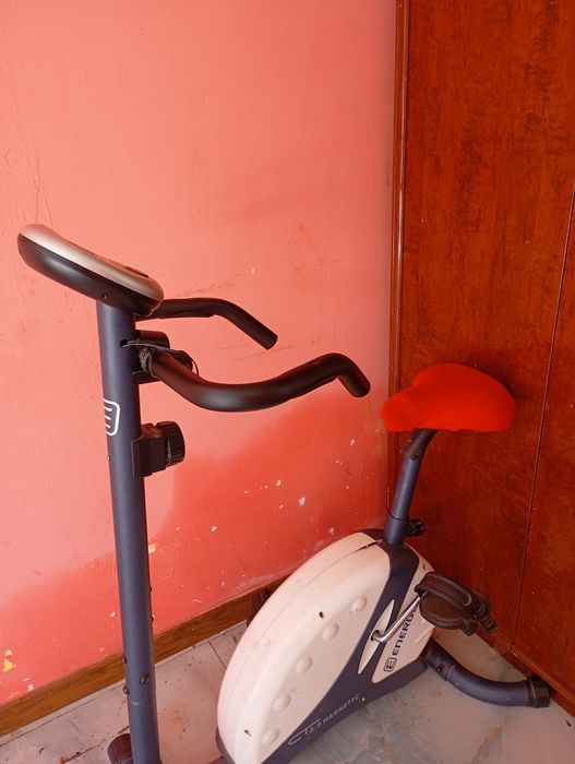 Vând bicicleta electrica functionala