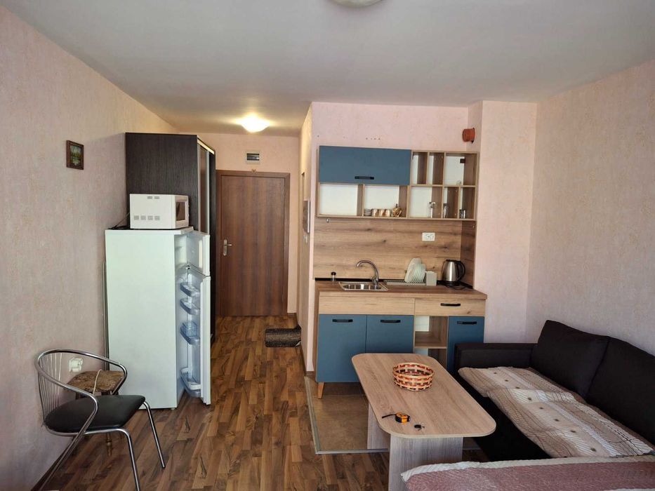 Дава се под наем Двустаен апартамент в Свети Влас - 45 кв.м за 200 € - Снимка #2