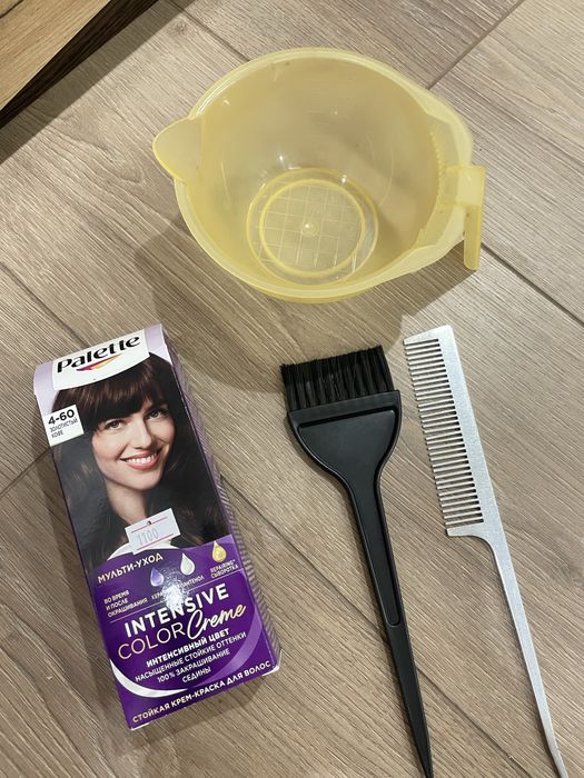 Отдам краску для волос и принадлежности для окрашивания