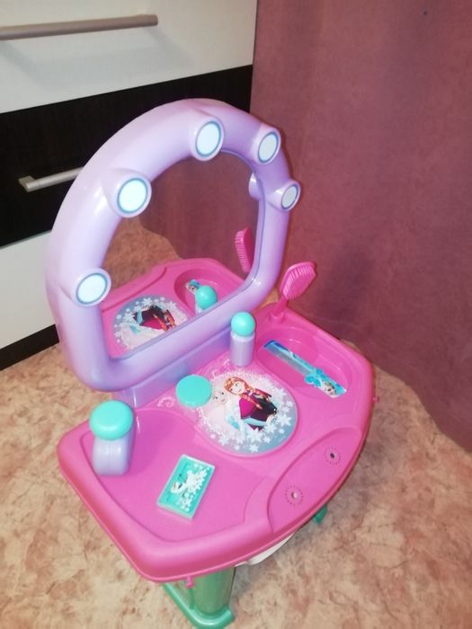 Продам зеркало для девочки