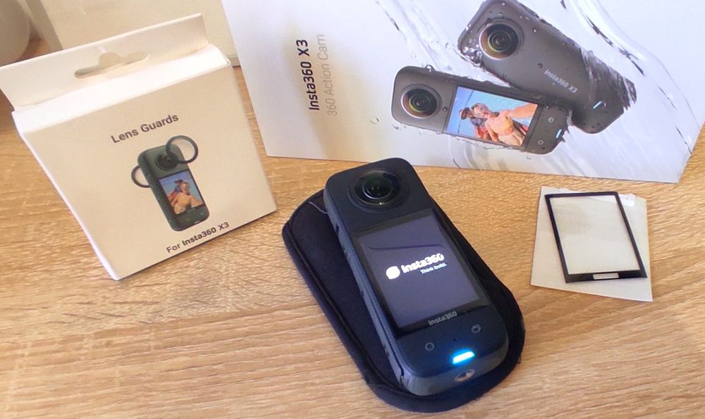 Insta 360 x3 + аксесоари, екшън камера 360 градуса