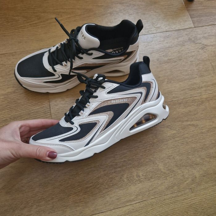 Skechers маратонки нови