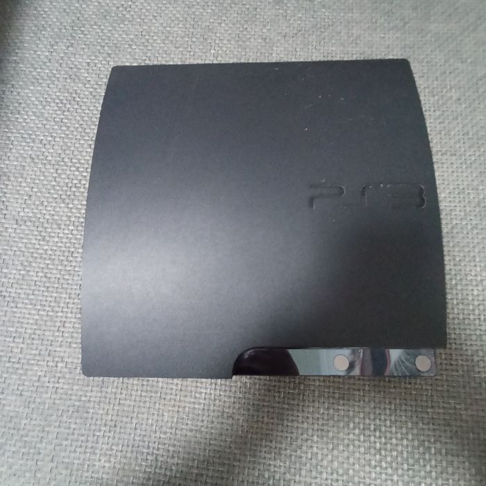 Продаю PS3 в хорошем состоянии