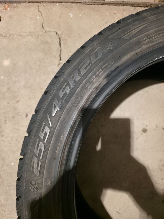 Продам зимние шины комплект липучка
