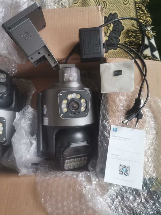 Camere de supraveghere profesionale cu microfon și card 32gb inclus.